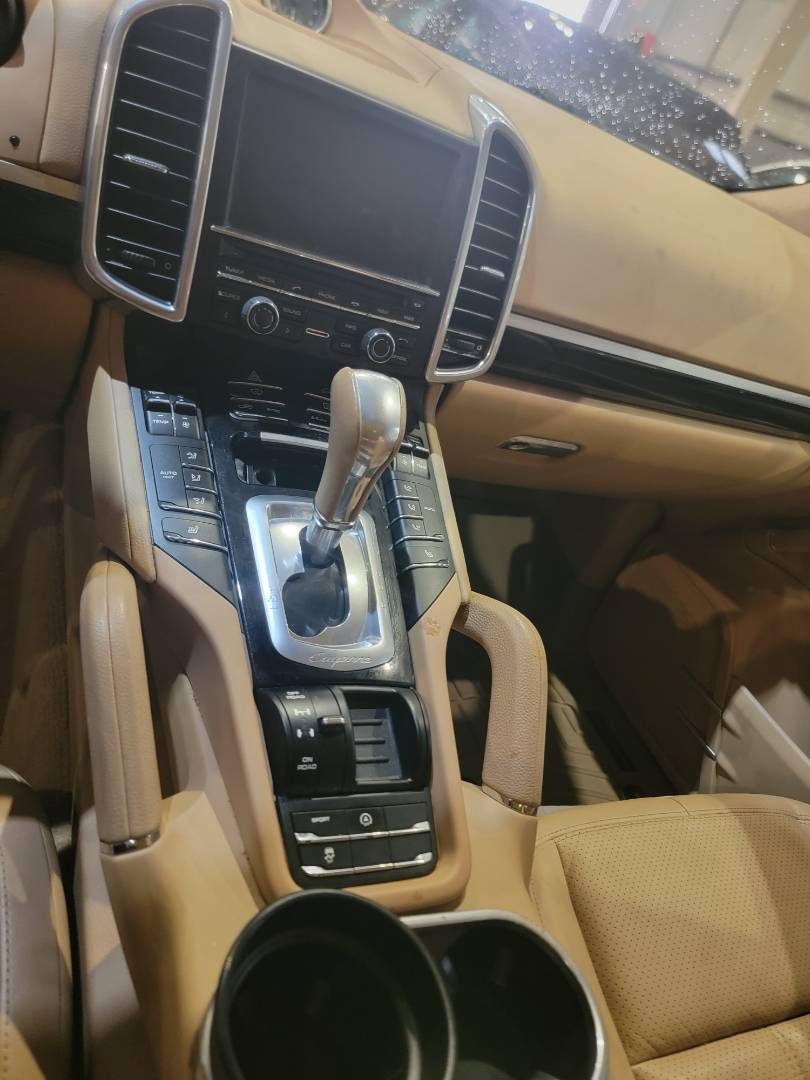2016 PORSCHE Cayenne — 116460 Miles — Lot GKA14436 — Main - Marhaba Auctions Used Cars - Image 9