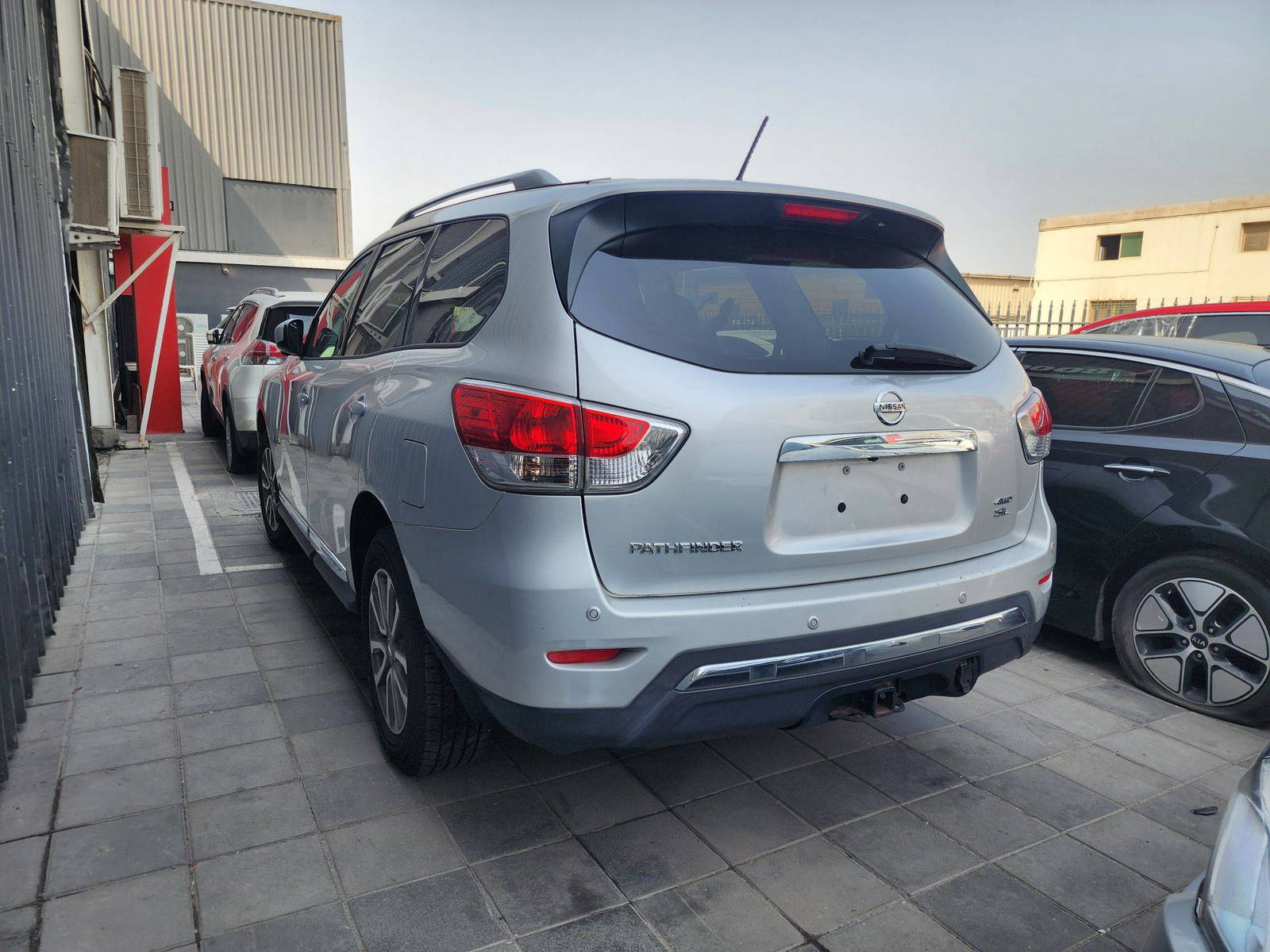 2014 NISSAN PATHFINDER — 168593 Miles — Lot 625577 — Al Quoz - Marhaba Auctions Used Cars - Image 5