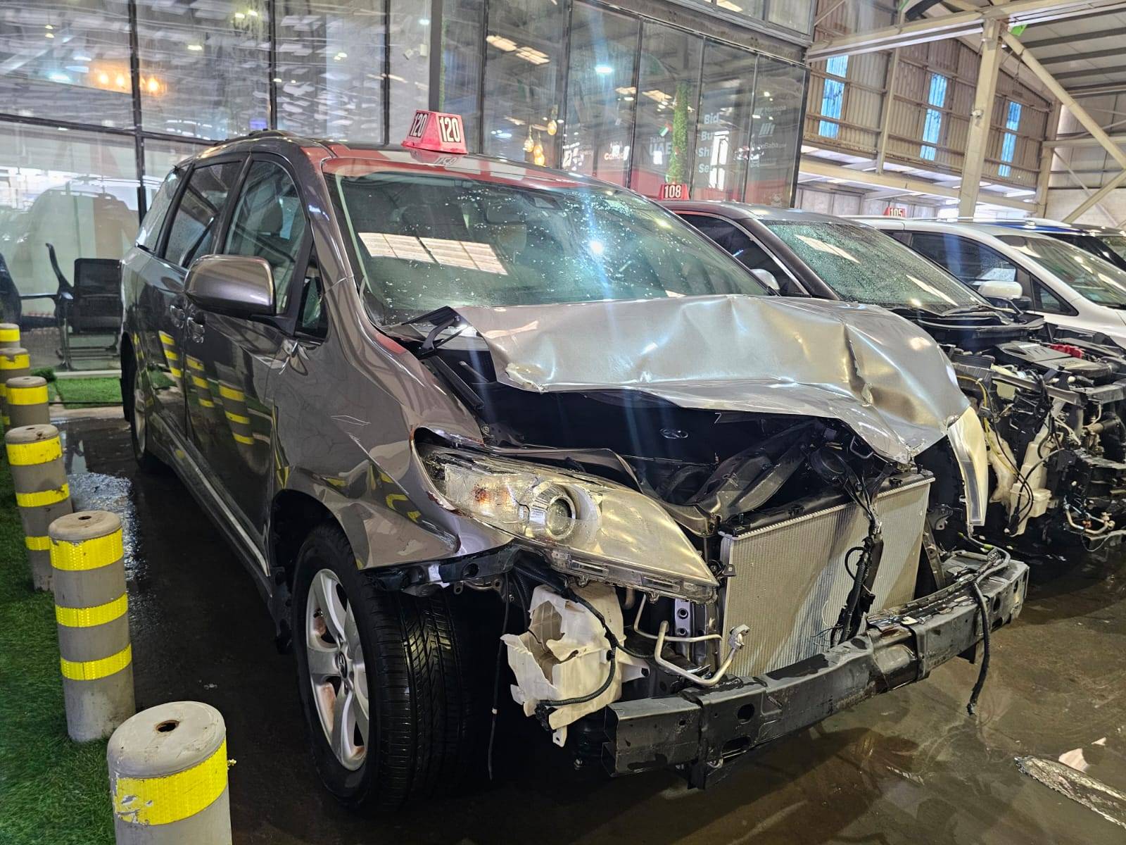 TOYOTA SIENNA 2018 - Marhaba Auction Used Cars - Image 3