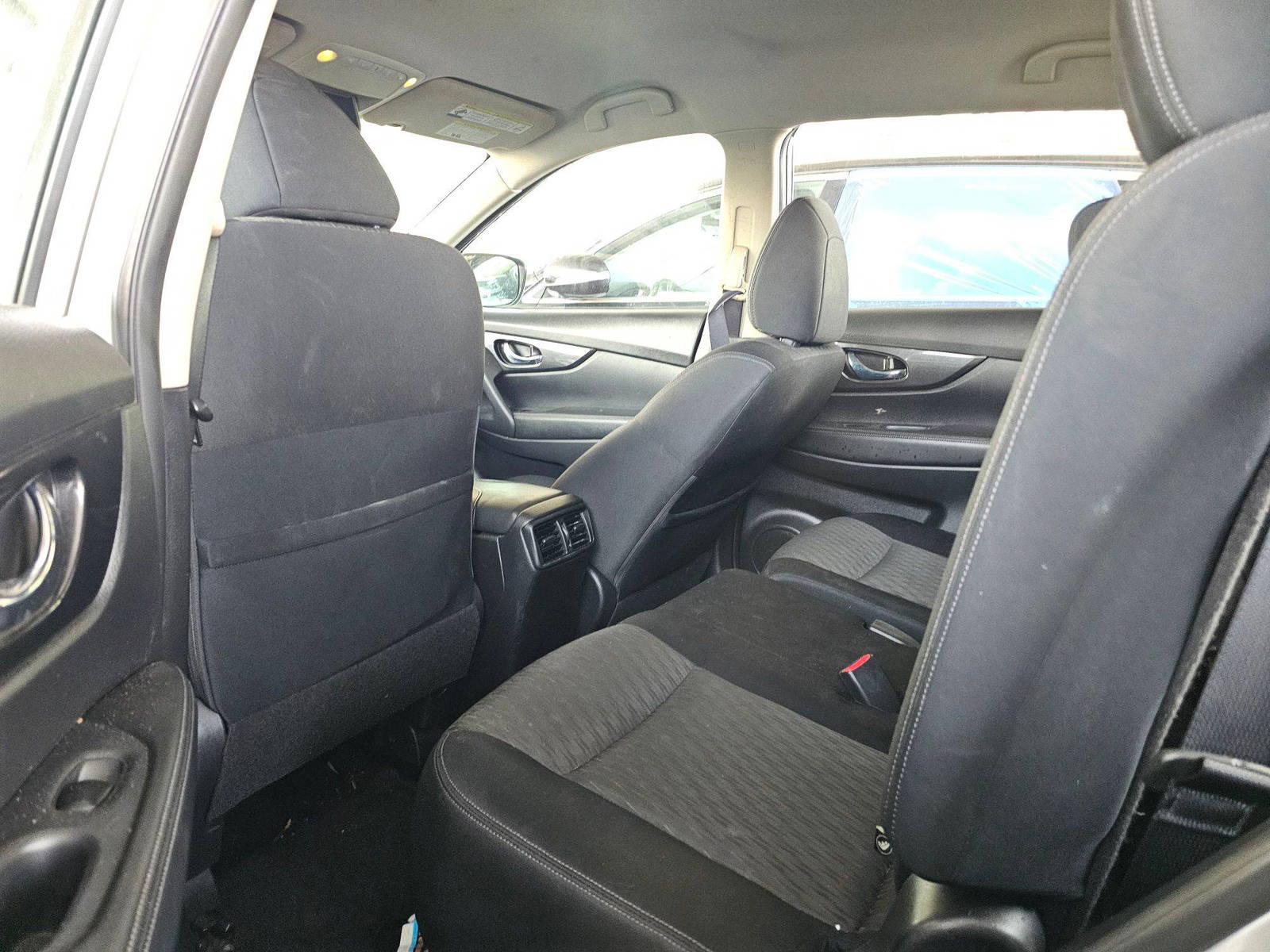 NISSAN ROGUE 2017 - Marhaba Auction Used Cars - Image 7