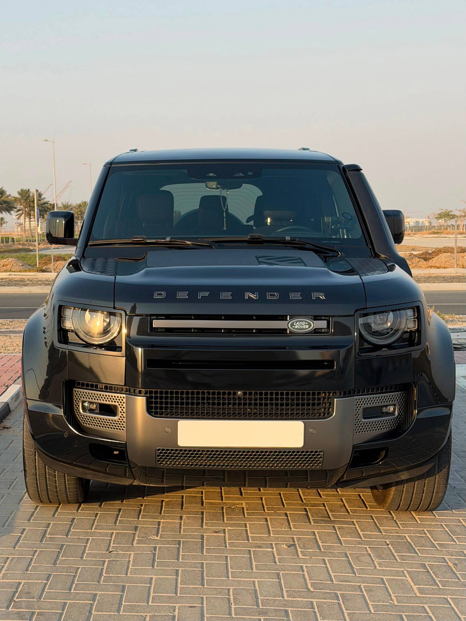 2024 LAND ROVER DEFENDER 130 X DYNAMIC SE — 10551 KM — Lot 8R2294020 - Marhaba Auctions Used Cars - Image 6
