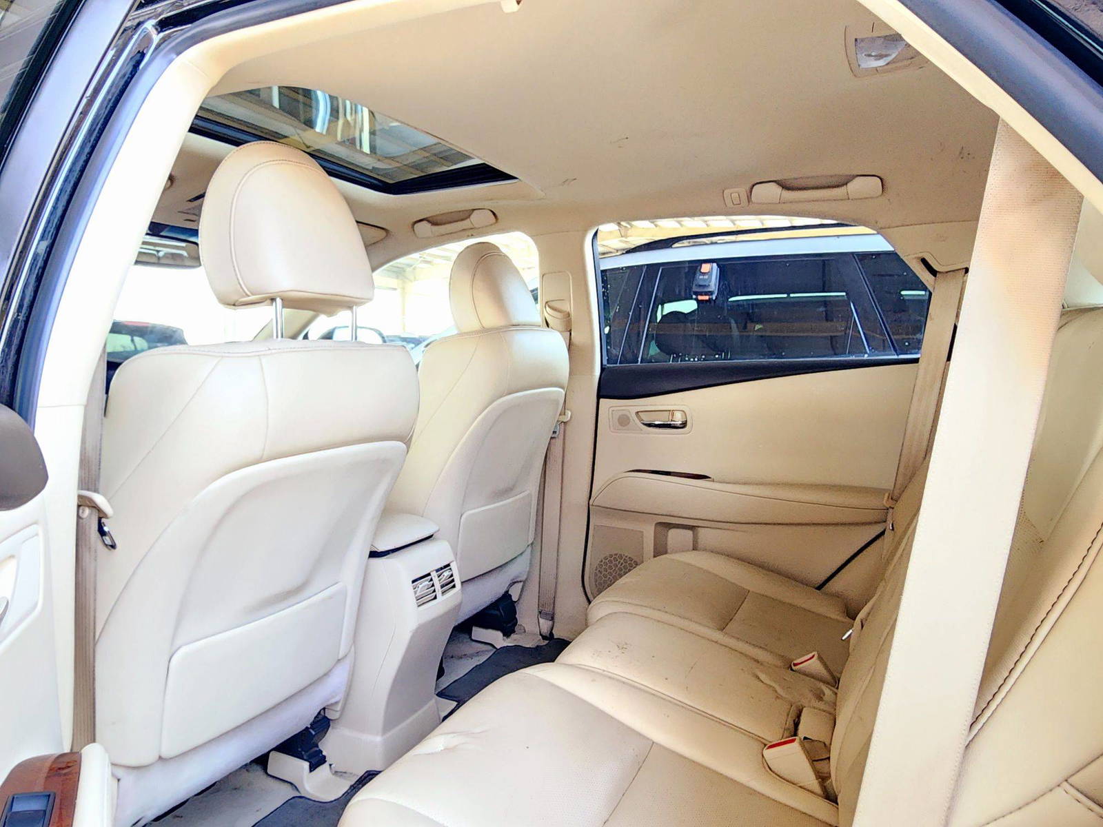 2013 LEXUS RX 350 — 118169 Miles — Lot A9DC190872 — Souq - Marhaba Auctions Used Cars - Image 6