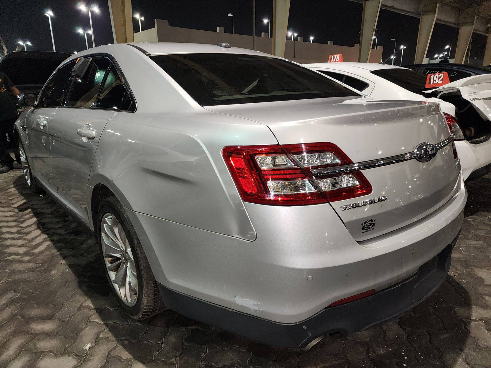 2017 FORD TAURUS — 146128 Miles — Lot 38110399 - Marhaba Auctions Used Cars - Image 4