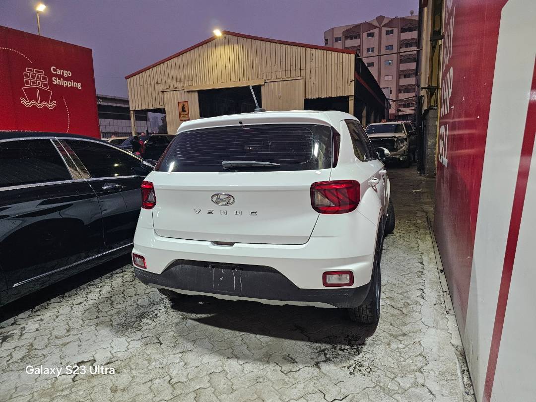2024 HYUNDAI VENUE DENIM — 36103 KM — Lot 312730 — Main - Marhaba Auctions Used Cars - Image 6
