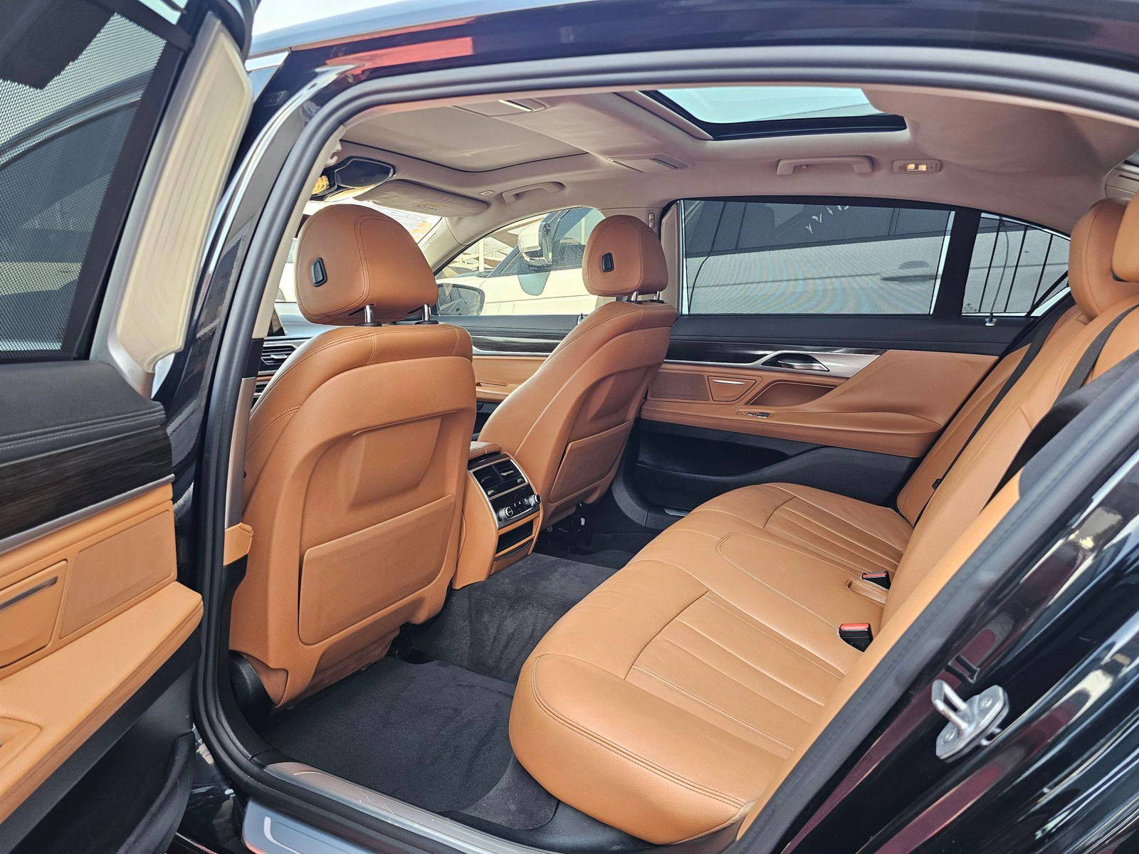 2016 BMW 7 SERIES 740I — Lot 102HG408834 — Souq - Marhaba Auctions Used Cars - Image 7
