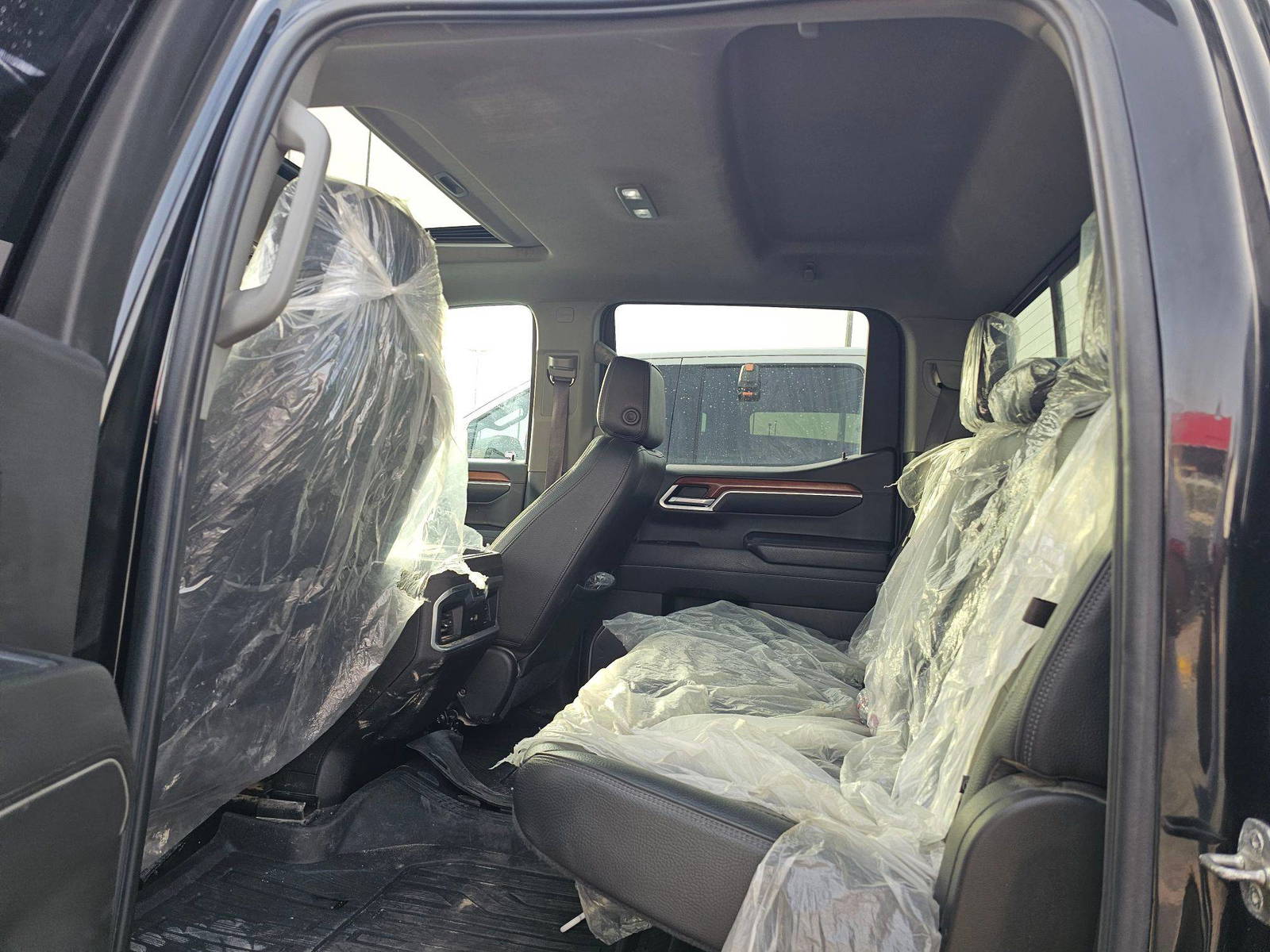 2022 GMC SIERRA — 72959 KM — Lot LXNZ541416 — Souq - Marhaba Auctions Used Cars - Image 18