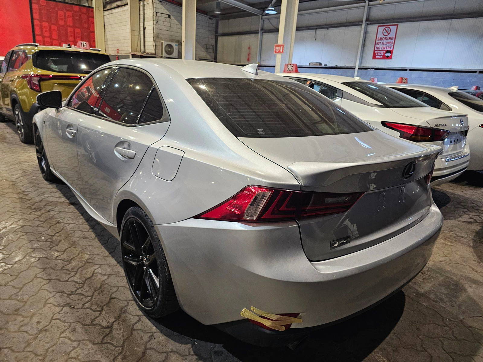 LEXUS IS 200T 2016 - Marhaba Auction Used Cars - Image 6