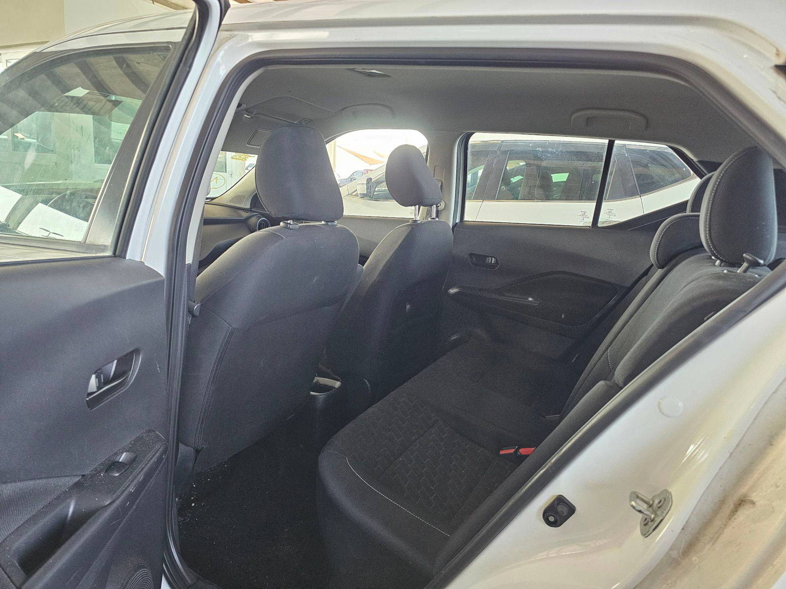 2021 NISSAN KICKS — sold — 98588 Miles — Lot ML532468 — Souq - Marhaba Auctions Used Cars - Image 5