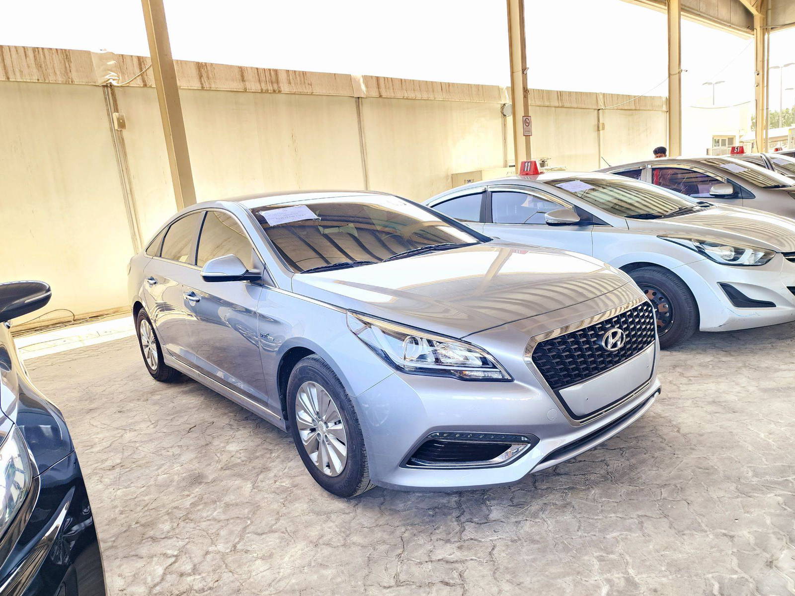2015 HYUNDAI SONATA — 208979 KM — Lot 005316 — Souq - Marhaba Auctions Used Cars - Image 3
