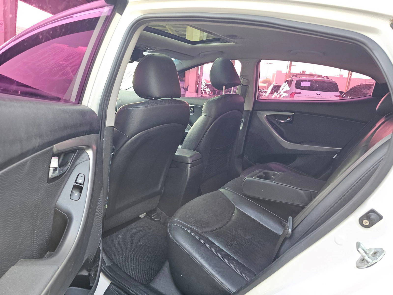 2011 HYUNDAI AVANTE — 182798 KM — Lot 133595 — Souq - Marhaba Auctions Used Cars - Image 6