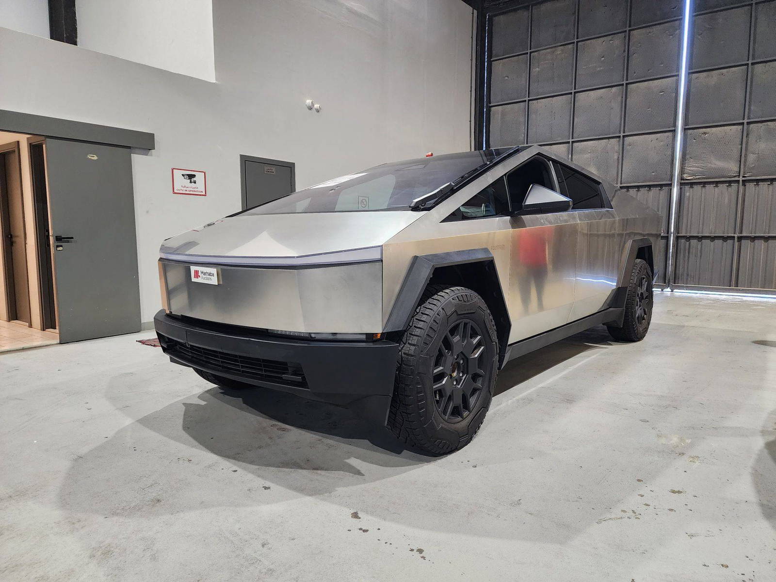 2024 TESLA CYBERTRUCK — 477 Miles — Lot 54939974 — Main - Marhaba Auctions Used Cars - Image 3