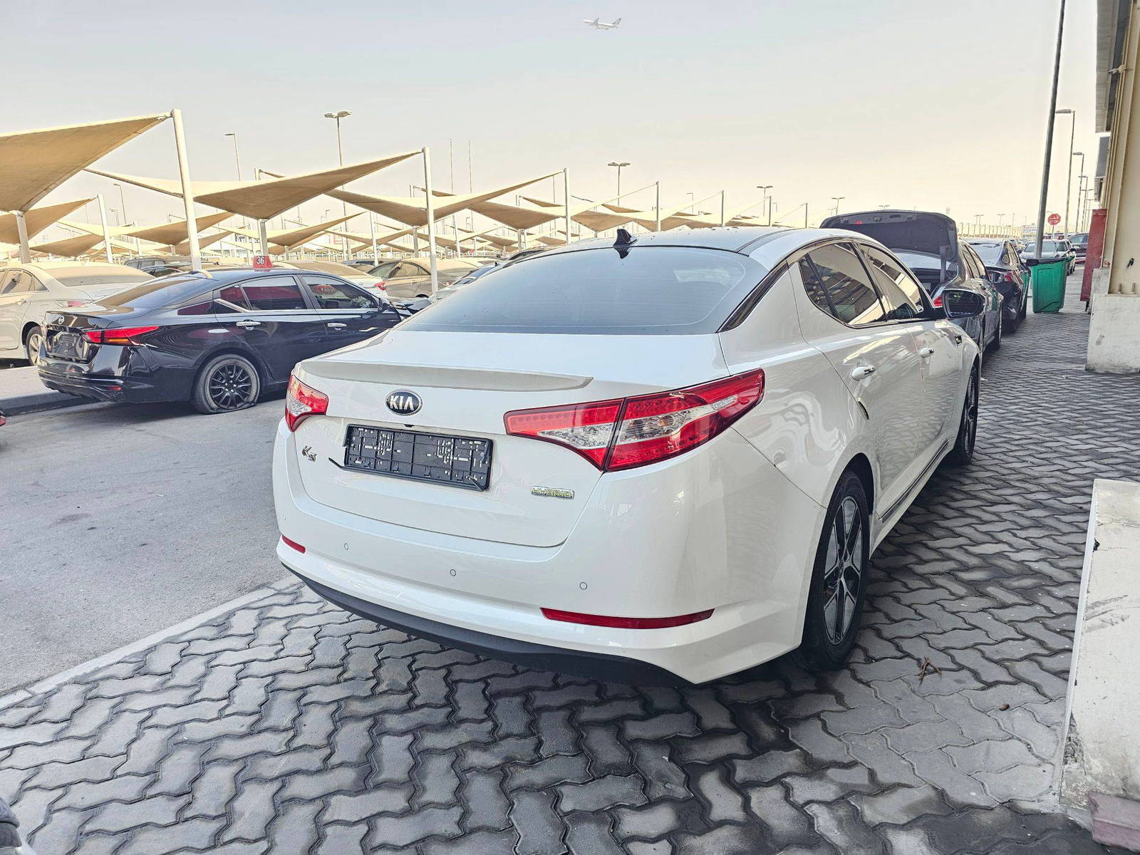 2013 KIA K5 — 284625 KM — Lot A035128 — Souq - Marhaba Auctions Used Cars - Image 4