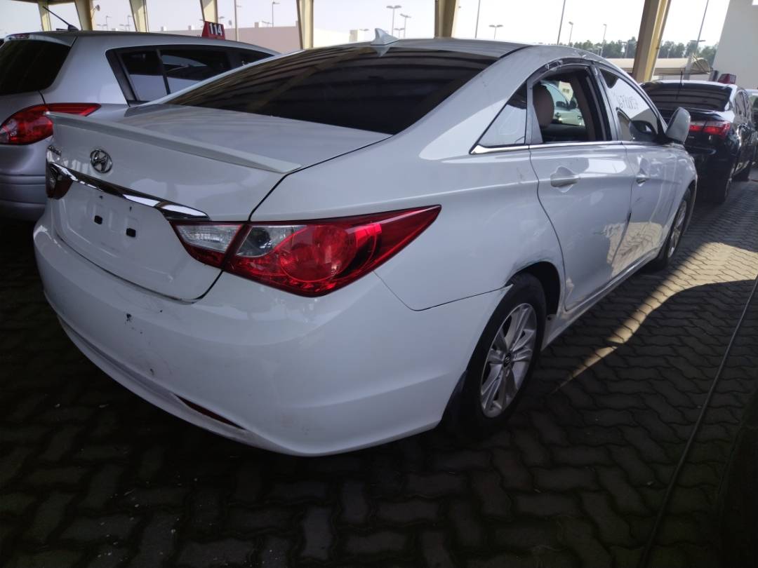 2013 HYUNDAI SONATA — 172500 Miles — Lot 36772857 - Marhaba Auctions Used Cars - Image 5