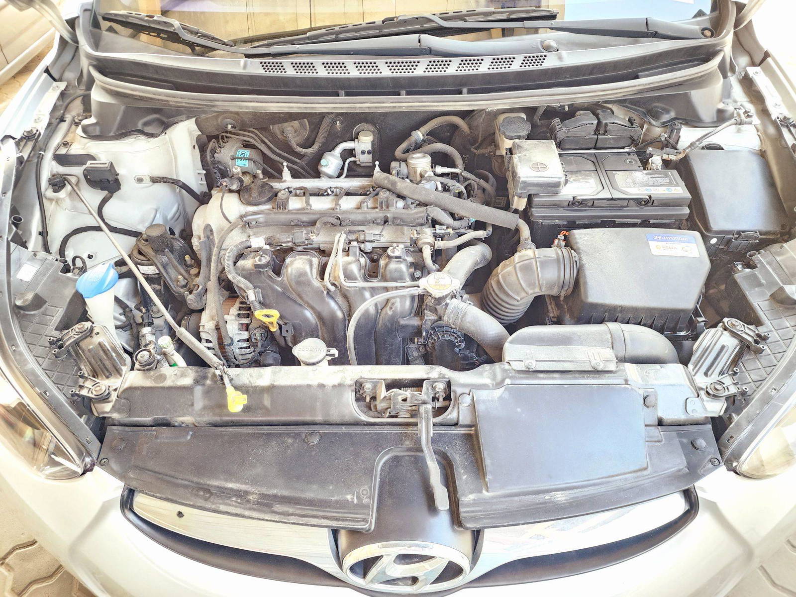 2012 HYUNDAI AVANTE — 146938 KM — Lot 567329 — Souq - Marhaba Auctions Used Cars - Image 11