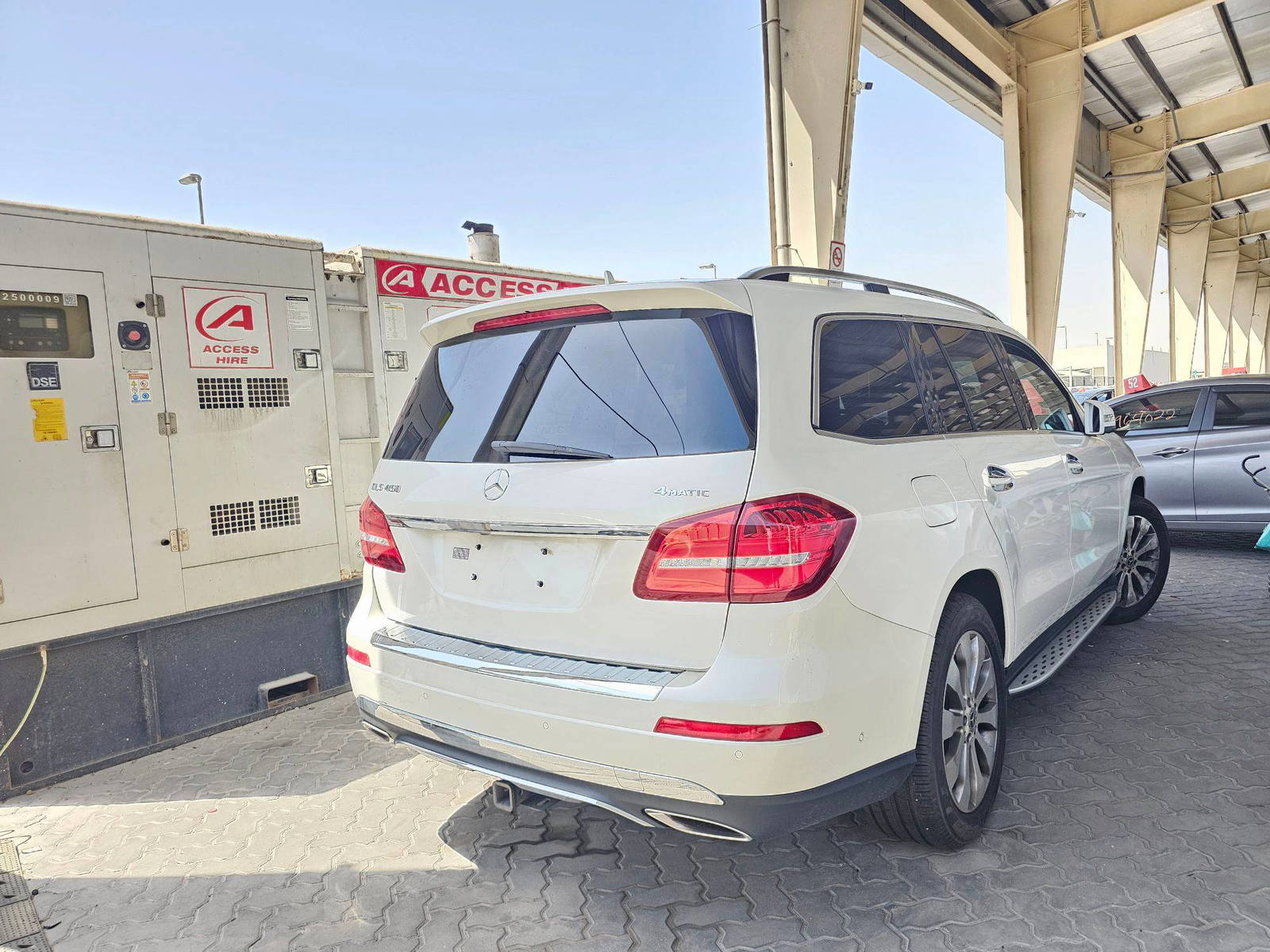 2017 MERCEDES BENZ GLS 450 — 118097 Miles — Lot 88783095 — Souq - Marhaba Auctions Used Cars - Image 3