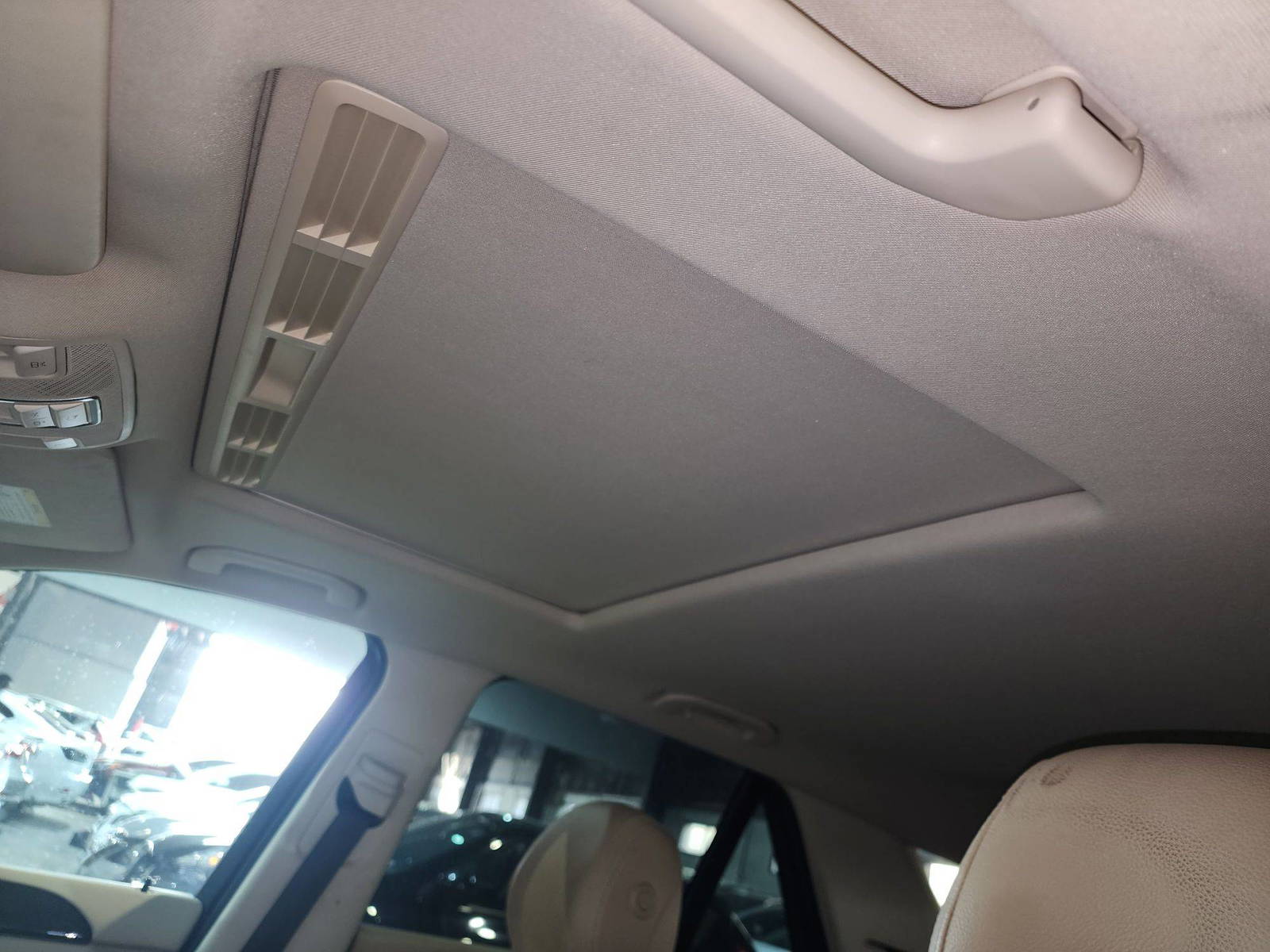 MERCEDES BENZ GLE 400 2019 - Marhaba Auction Used Cars - Image 9