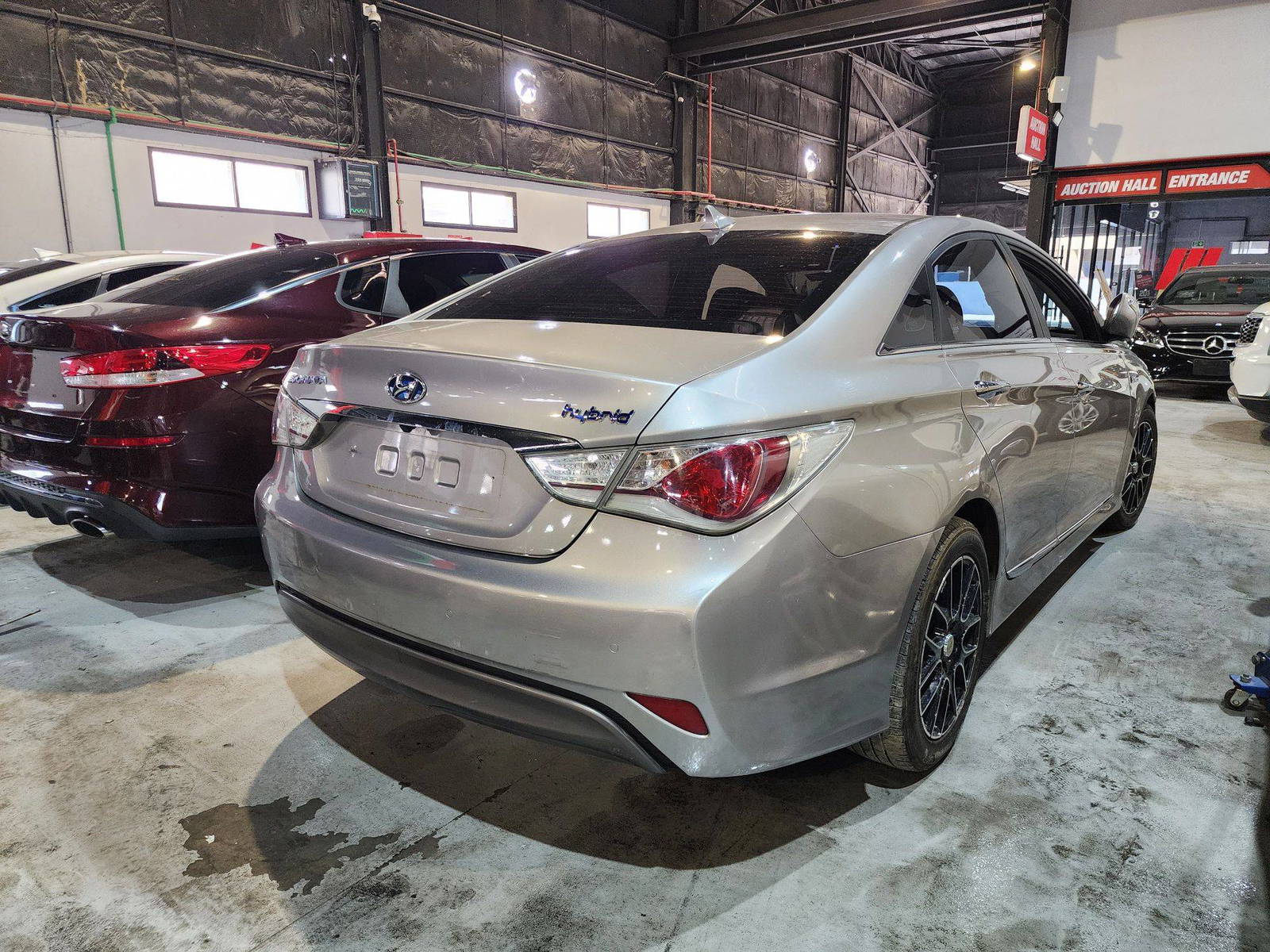 2012 HYUNDAI SONATA — 154472 KM — Lot 10936 — Al Quoz - Marhaba Auctions Used Cars - Image 6