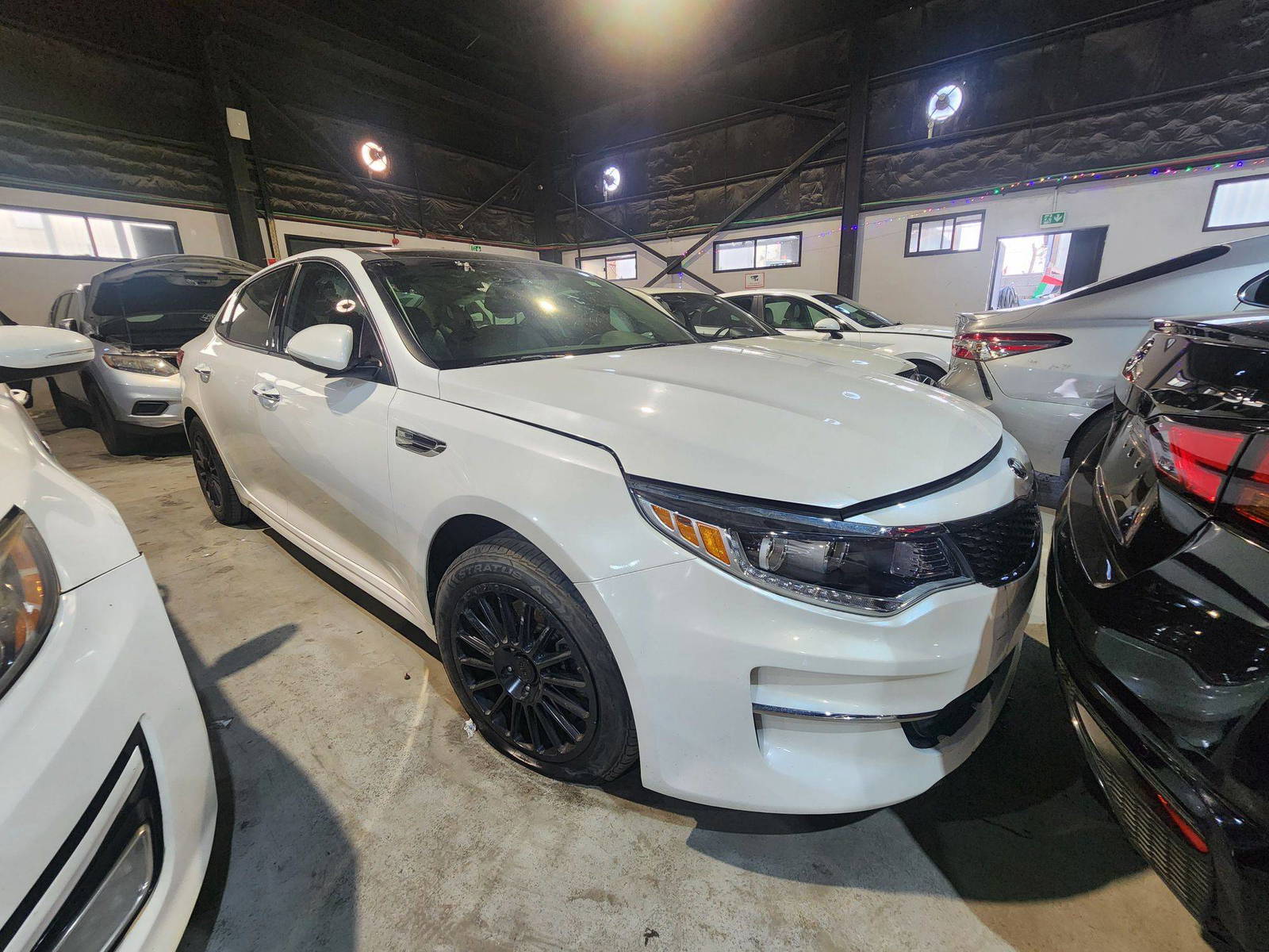 2018 KIA OPTIMA — 98572 Miles — Lot 245054 — Souq - Marhaba Auctions Used Cars - Image 5