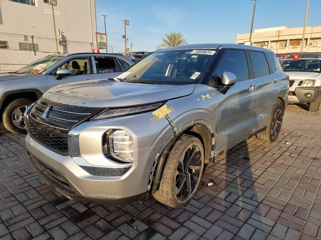 2022 MITSUBISHI OUTLANDER — 36771 Miles — Lot 125487 — Main - Marhaba Auctions Used Cars - Image 3