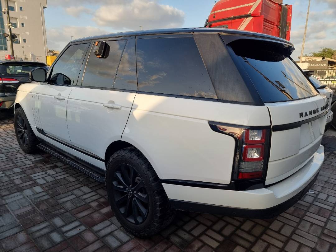 2016 LAND ROVER RANGE ROVER — 169973 Miles — Lot 54446 — Ind. 12 - Marhaba Auctions Used Cars - Image 5