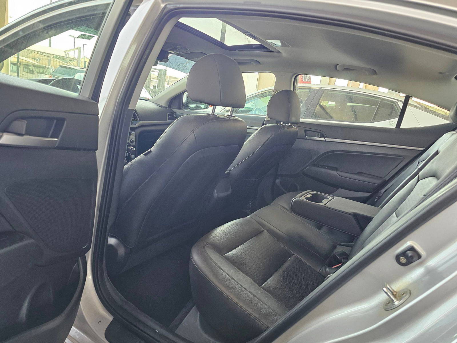 HYUNDAI ELANTRA 2017 - Marhaba Auction Used Cars - Image 6