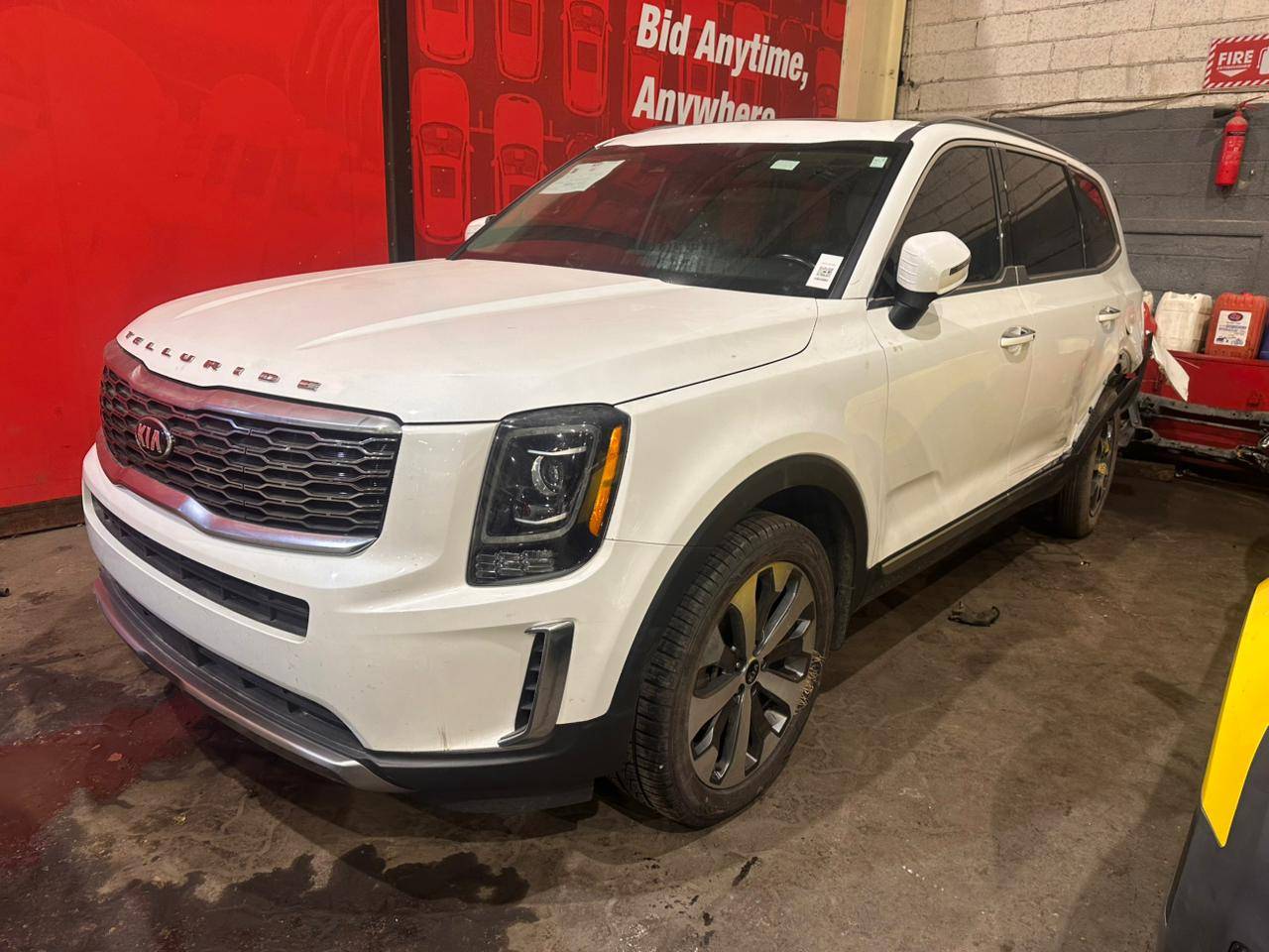 KIA TELLURIDE