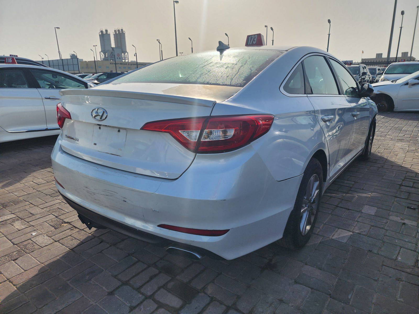 2015 HYUNDAI SONATA — 123015 Miles — Lot 43436142 — Al Sajaa - Marhaba Auctions Used Cars - Image 4