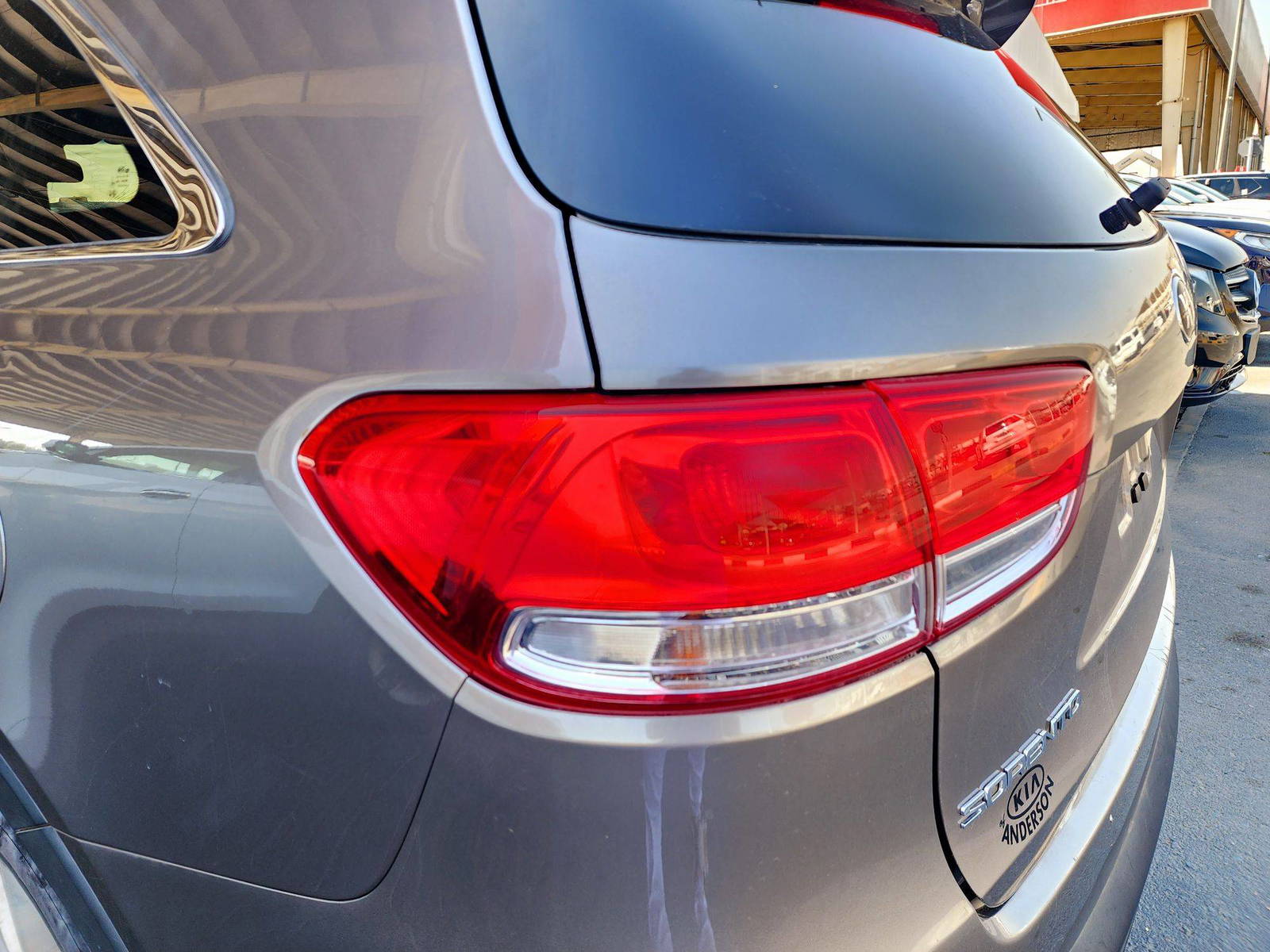 2016 KIA SORENTO — 177896 Miles — Lot 9GG124363 — Souq - Marhaba Auctions Used Cars - Image 11