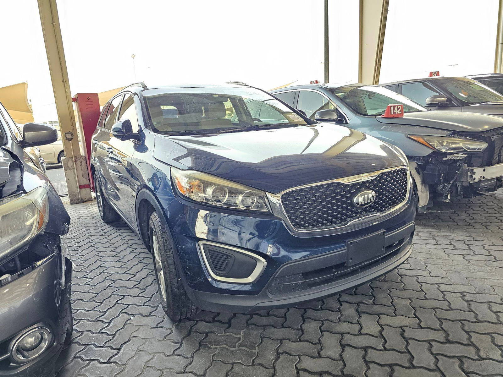 2017 KIA SORENTO — 153448 Miles — Lot 40517 — Souq - Marhaba Auctions Used Cars - Image 4