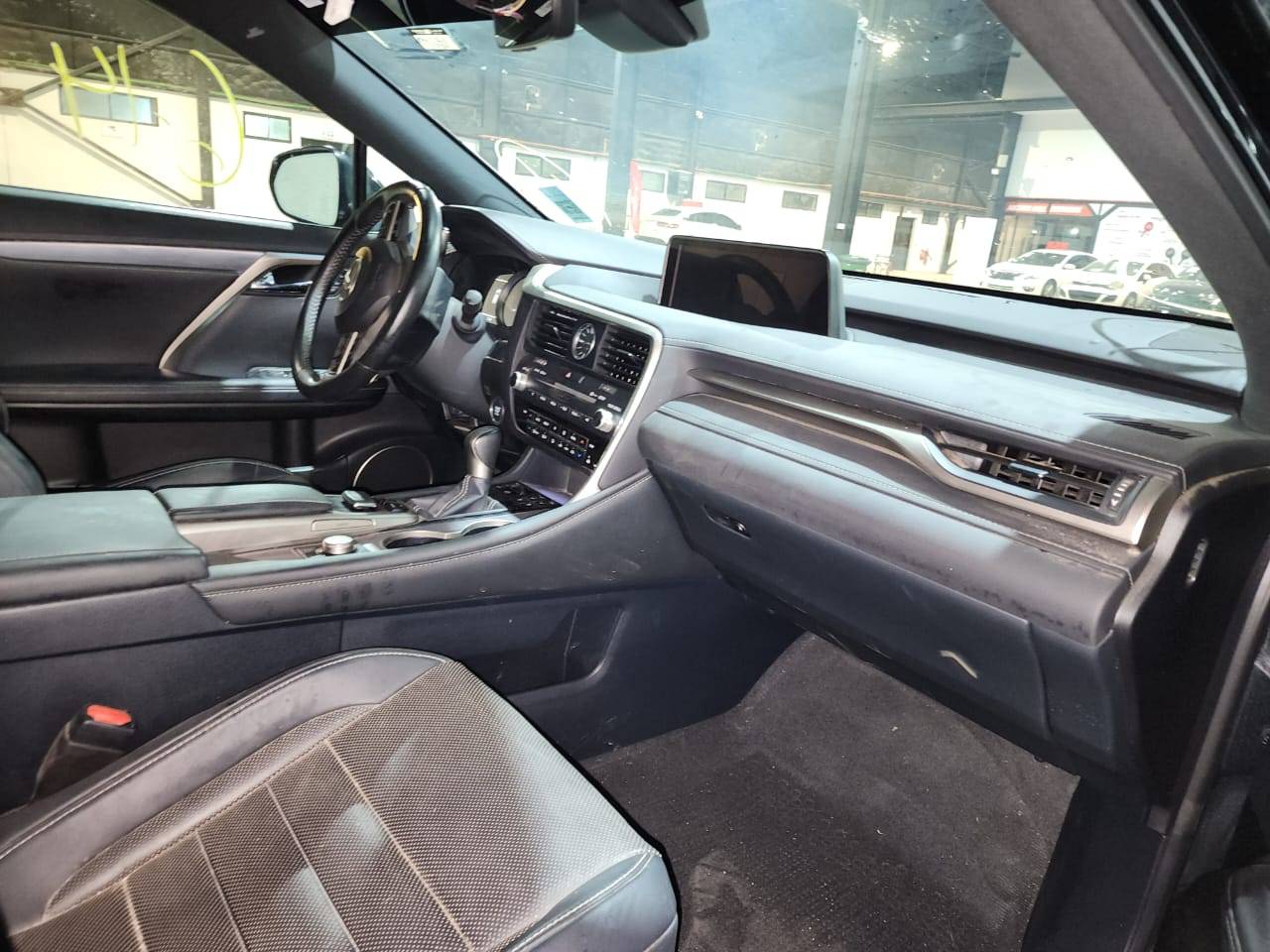 2019 LEXUS RX 350 — 61730 Miles — Lot 59146974 — Souq - Marhaba Auctions Used Cars - Image 6