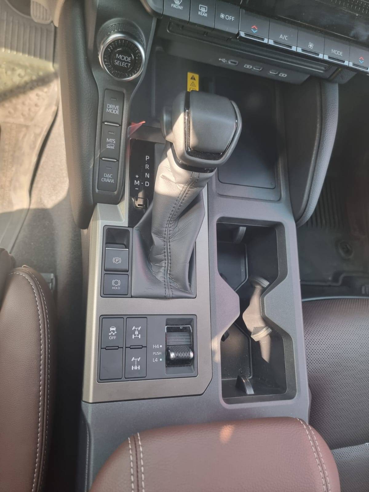 TOYOTA LAND CRUISER 2025 - Marhaba Auction Used Cars - Image 10