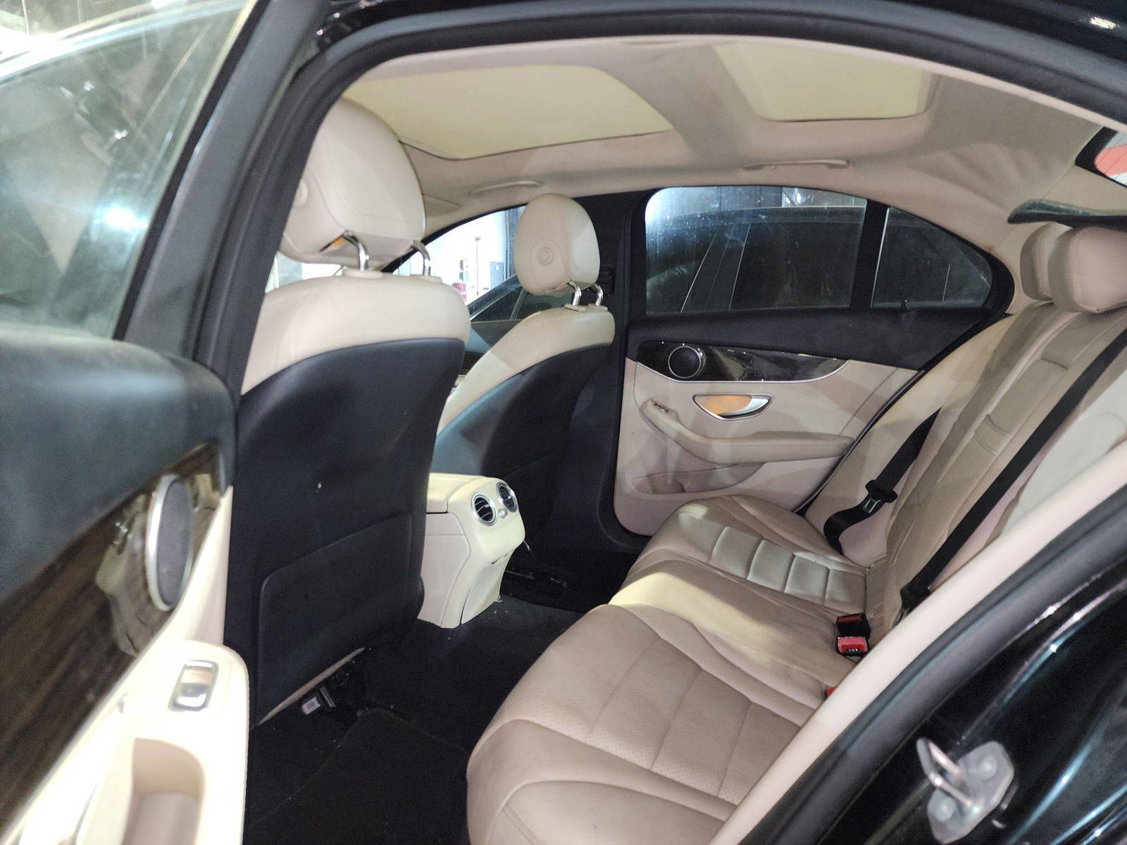 MERCEDES BENZ C300 2017 - Marhaba Auction Used Cars - Image 8