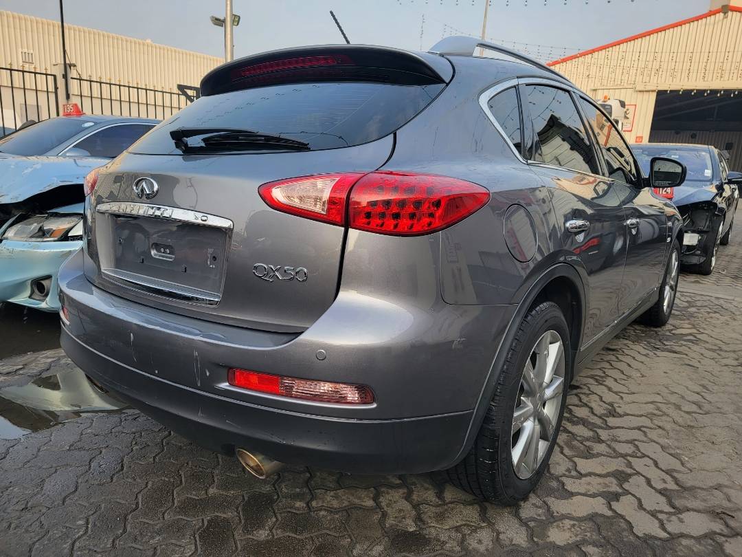 2014 INFINITI QX50 — 156504 KM — Lot EM440011 — Main - Marhaba Auctions Used Cars - Image 3