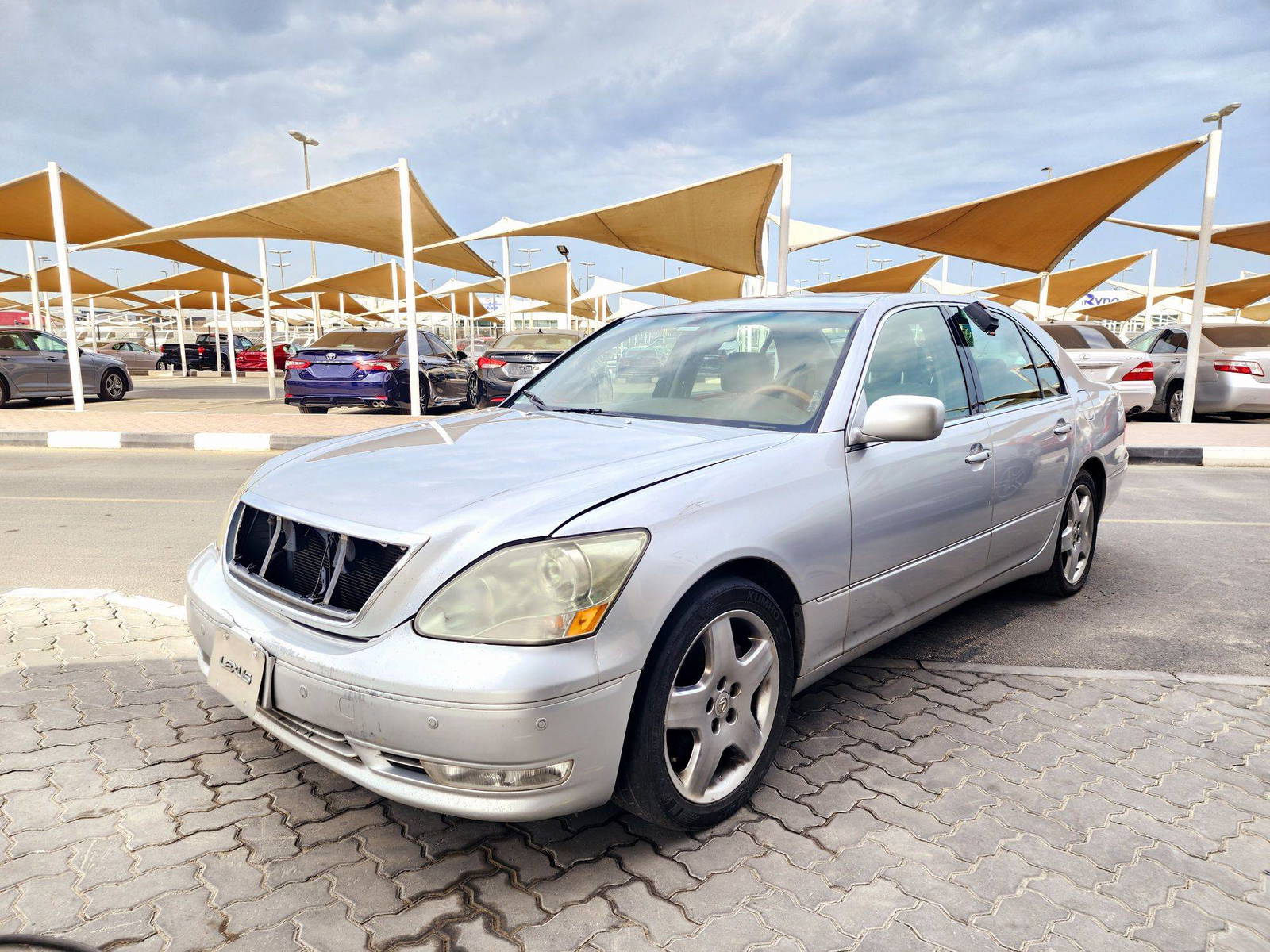 2005 LEXUS LS 430 — 225237 Miles — Lot 50179342 — Souq - Marhaba Auctions Used Cars - Image 4