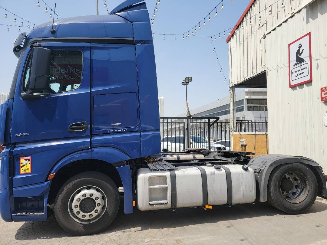 2018 MERCEDES BENZ ACTROS 1845 — 929481 KM — Lot 992886 - Marhaba Auctions Used Cars - Image 4