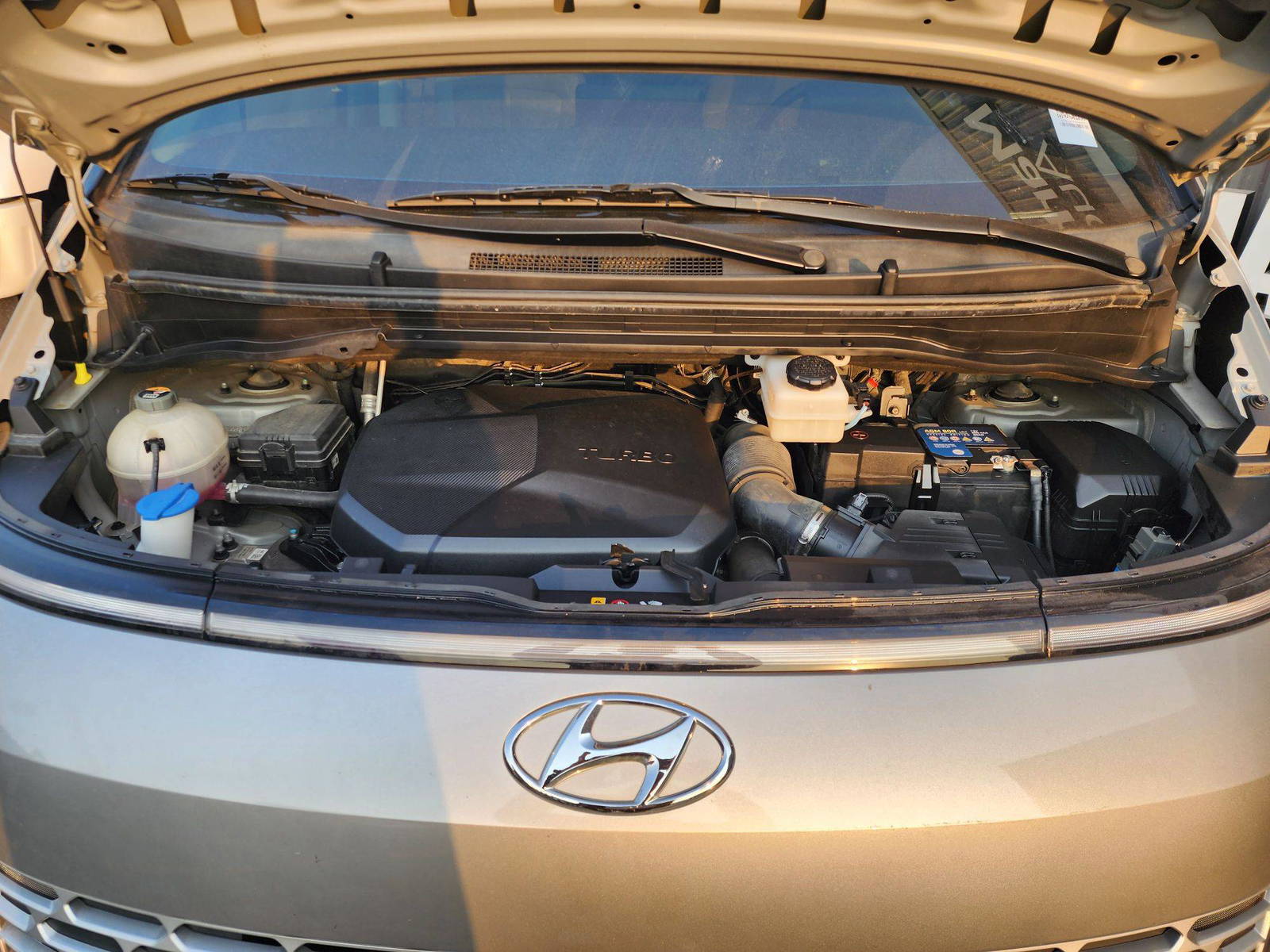 HYUNDAI STARIA 2022 - Marhaba Auction Used Cars - Image 12