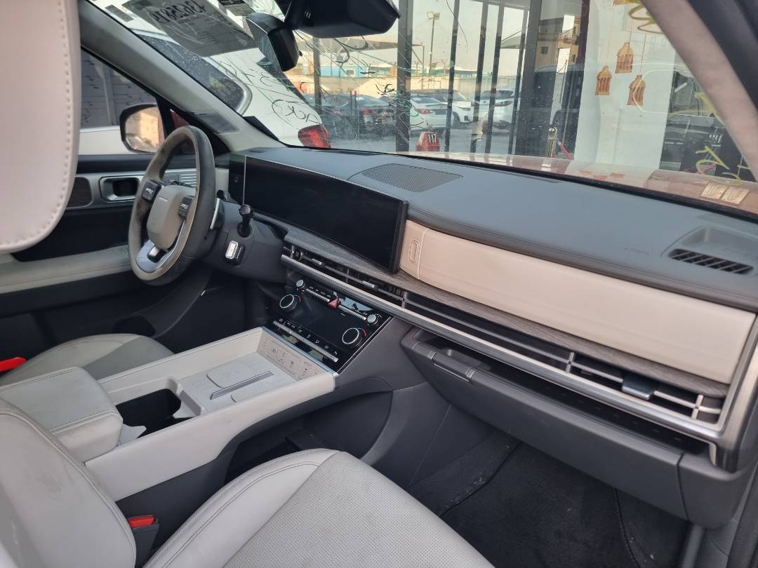 HYUNDAI SANTA FE 2025 - Marhaba Auction Used Cars - Image 6