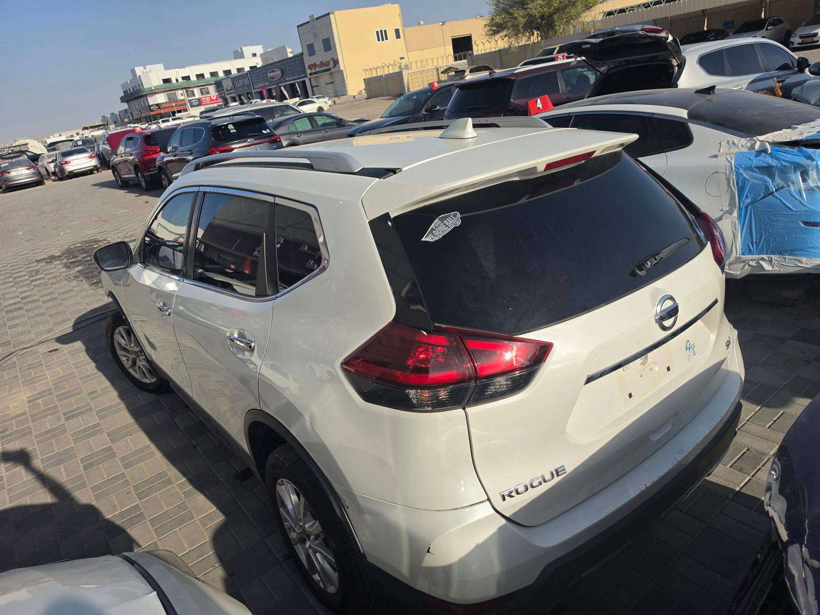 NISSAN ROGUE 2018 - Marhaba Auction Used Cars - Image 4