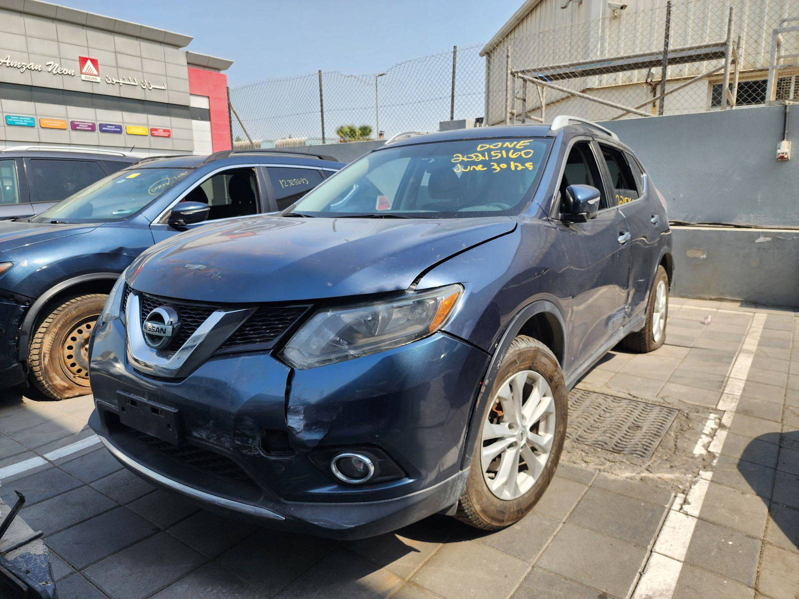 2014 NISSAN ROGUE — 261931 KM — Lot C766837 — Al Quoz - Marhaba Auctions Used Cars - Image 4