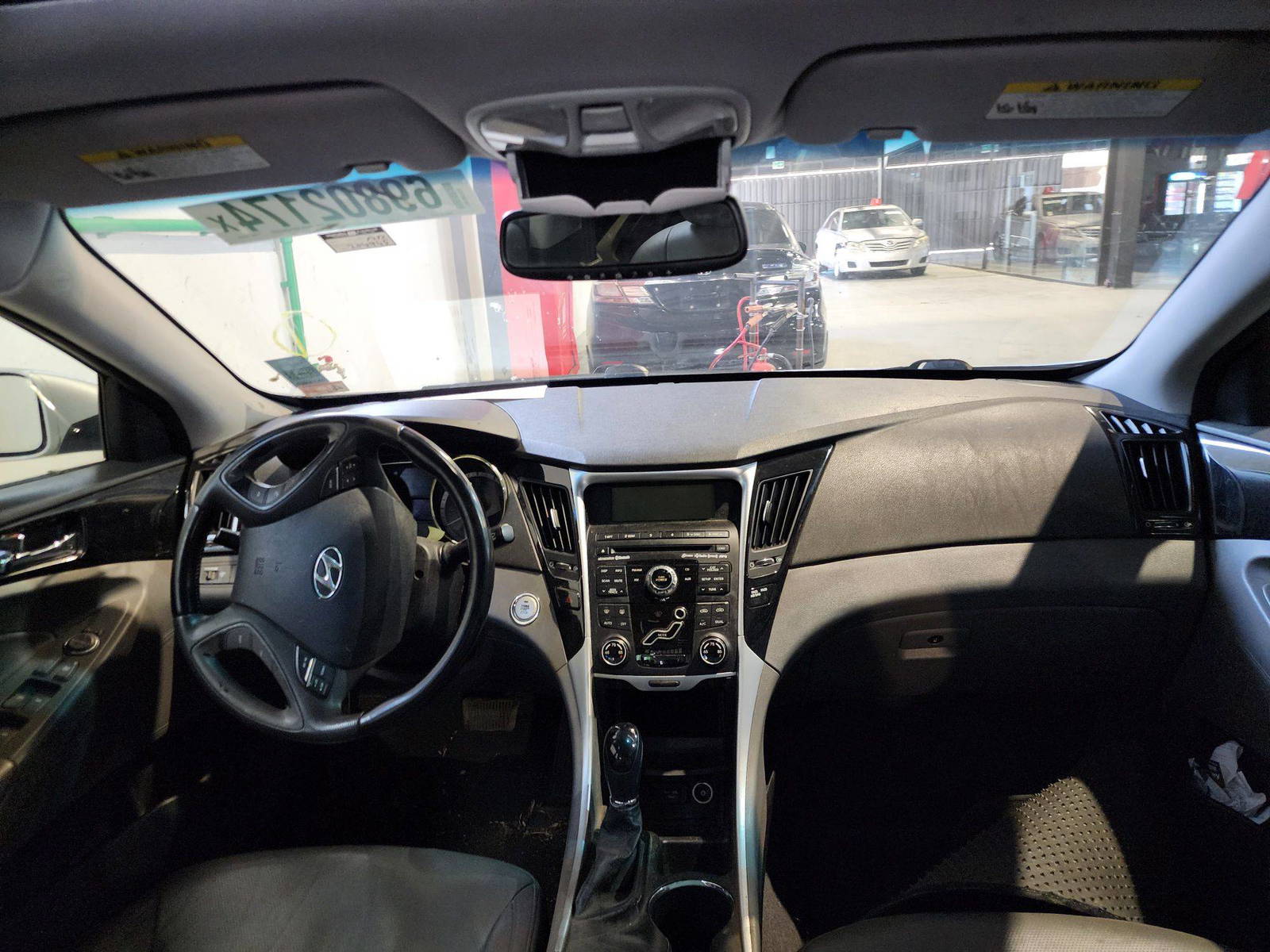 2011 HYUNDAI SONATA — 204945 Miles — Lot 69802174 — Al Quoz - Marhaba Auctions Used Cars - Image 10