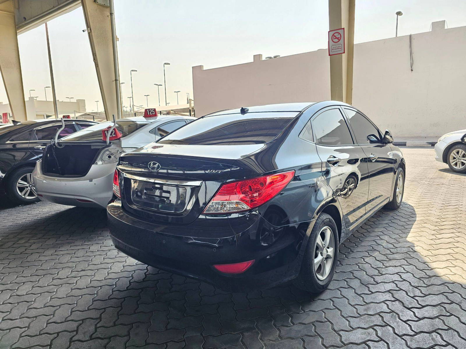 2011 HYUNDAI ACCENT — 275622 KM — Lot 083697 — Main - Marhaba Auctions Used Cars - Image 3