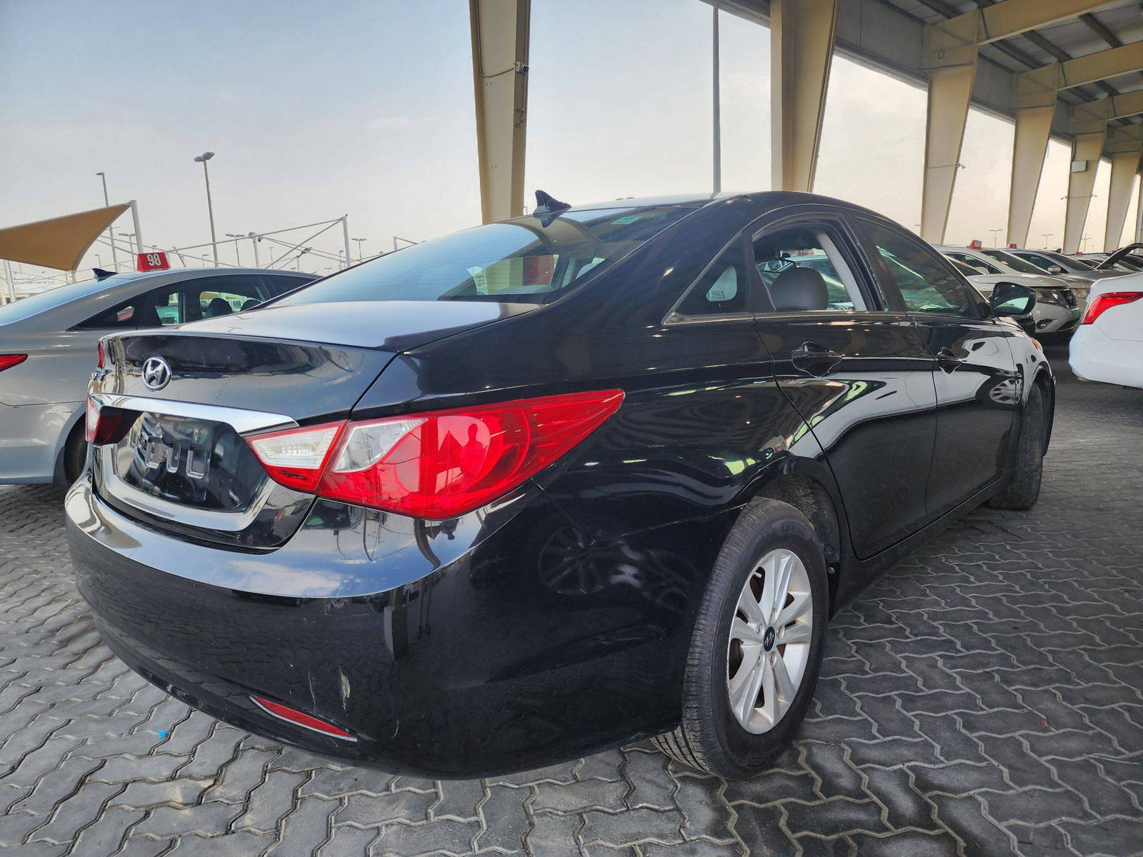 2011 HYUNDAI SONATA — 145870 Miles — Lot 37046024 — Souq - Marhaba Auctions Used Cars - Image 5