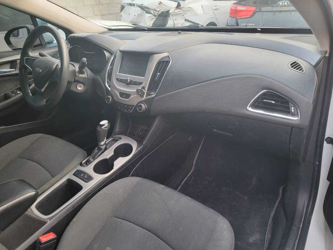 2017 CHEVROLET CRUIZE — 122127 Miles — Lot 8H7261062 - Marhaba Auctions Used Cars - Image 5