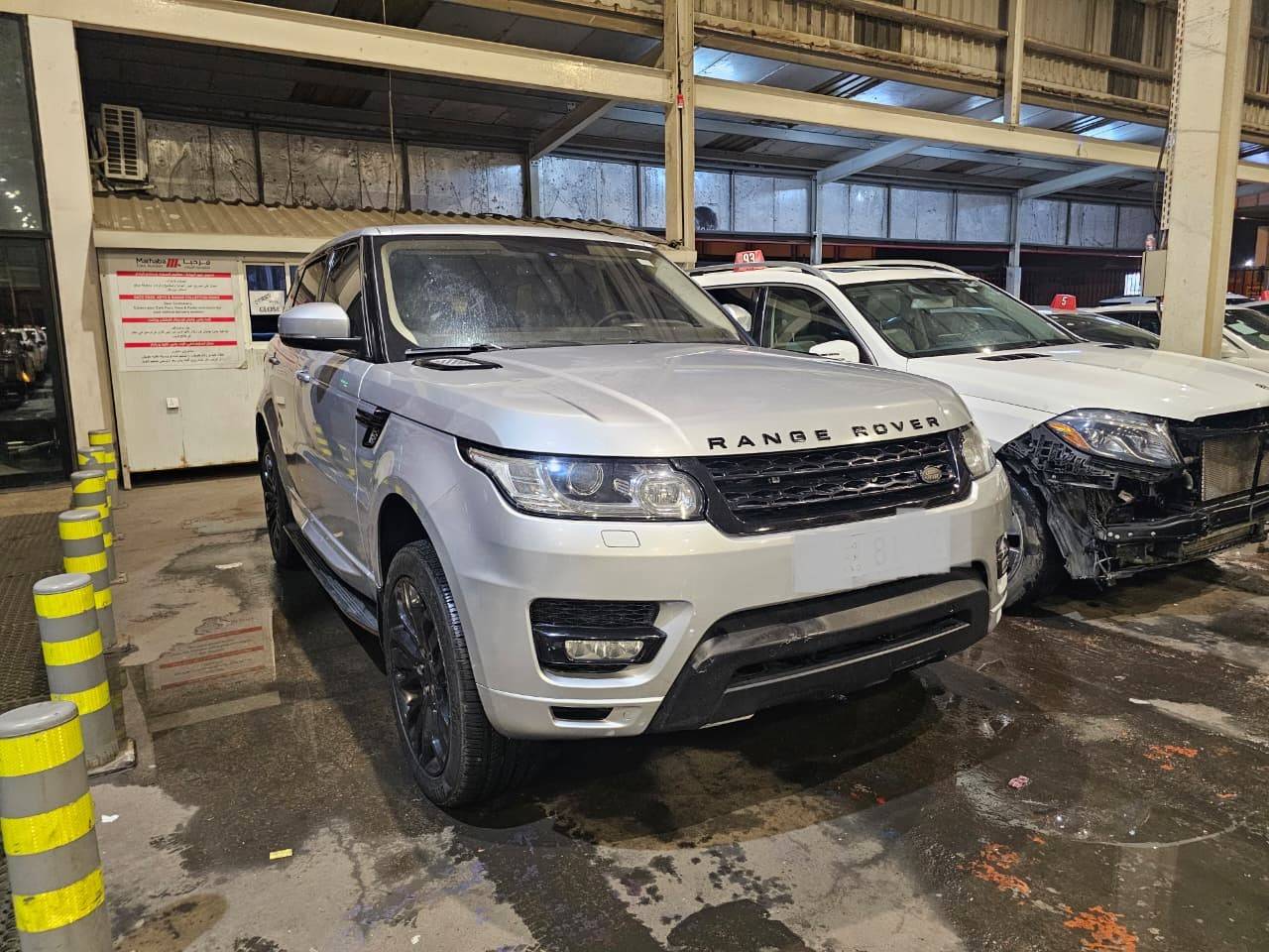 2014 LAND ROVER RANGE ROVER SPORT — 268720 KM — Lot EA335307 — Main - Marhaba Auctions Used Cars - Image 5