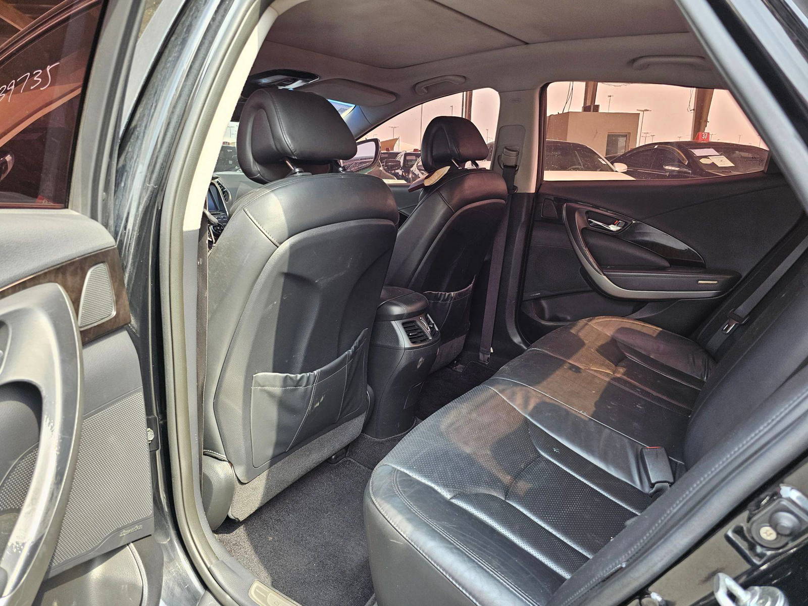 2011 HYUNDAI GRANDEUR — 143998 KM — Lot 007529 — Ind. 12 - Marhaba Auctions Used Cars - Image 6