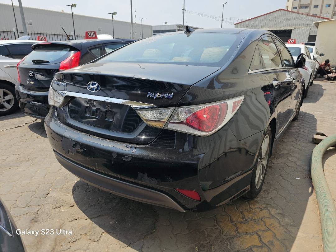 2012 HYUNDAI SONATA — 200666 Miles — Lot A043692 — Souq - Marhaba Auctions Used Cars - Image 3