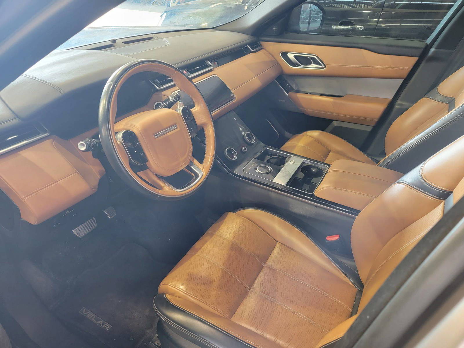 2019 LAND ROVER RANGE ROVER VELAR R-DYNAMIC S — 96496 KM — Lot 227011 — Main - Marhaba Auctions Used Cars - Image 8