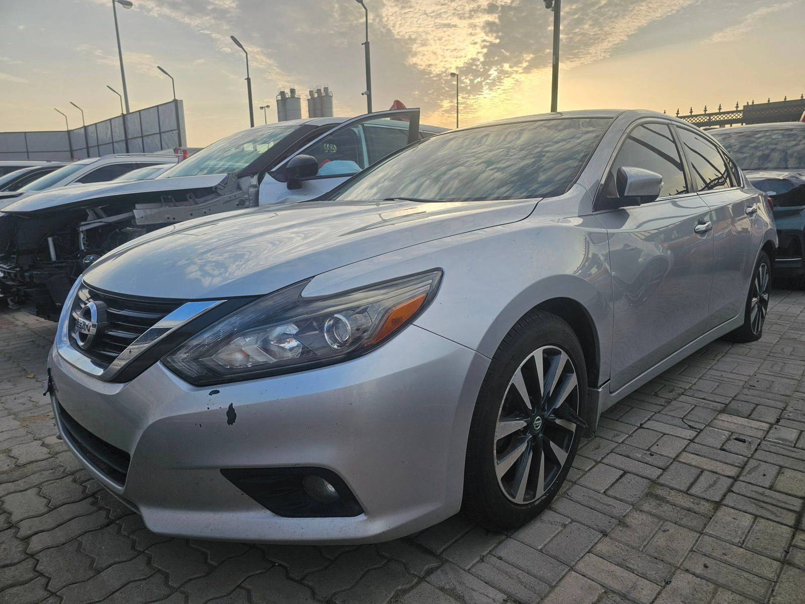 2017 NISSAN ALTIMA — 172794 Miles — Lot 43638567 - Marhaba Auctions Used Cars - Image 4