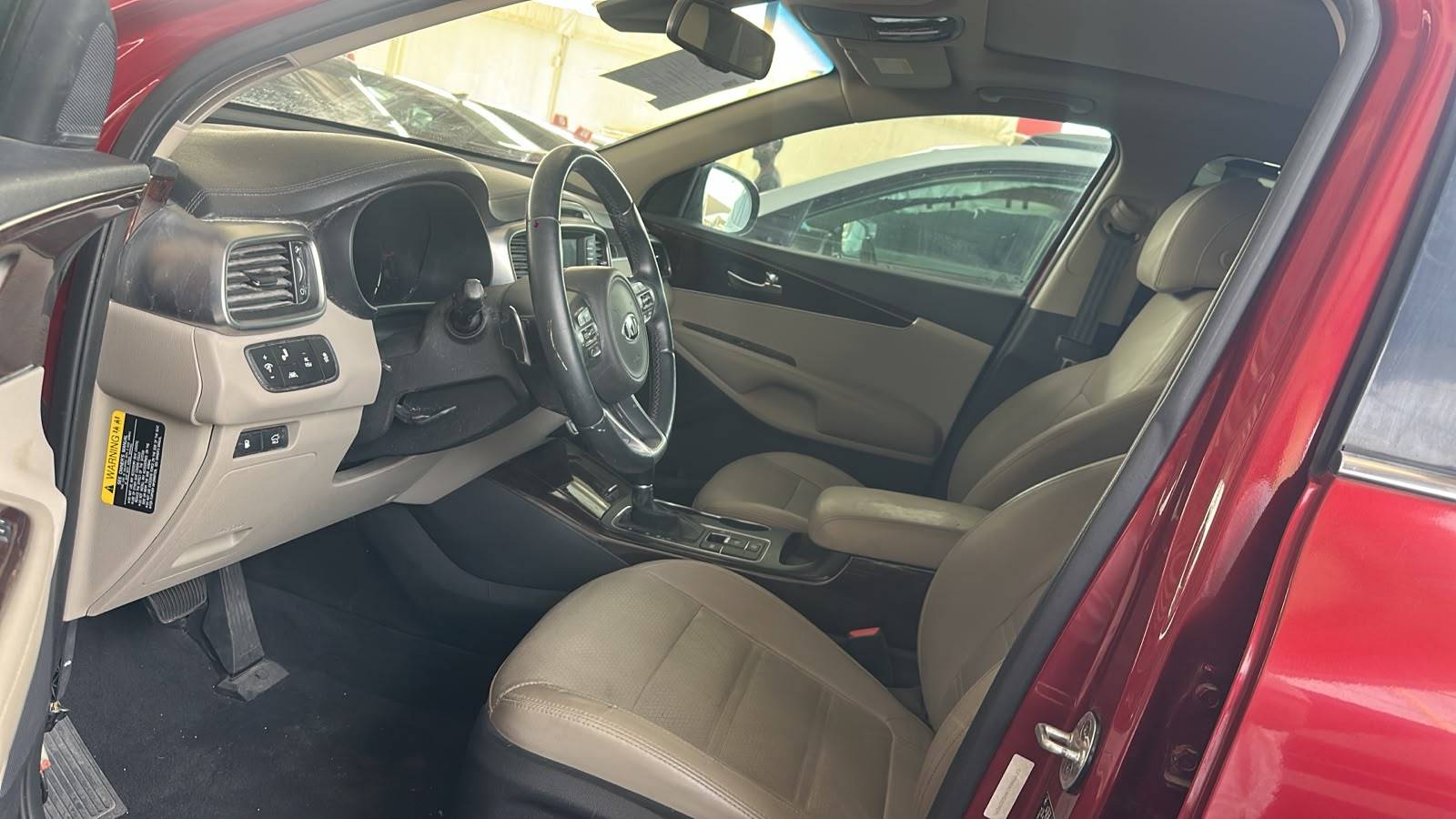 2017 KIA SORENTO — 96366 Miles — Lot HG209091 — Souq - Marhaba Auctions Used Cars - Image 9