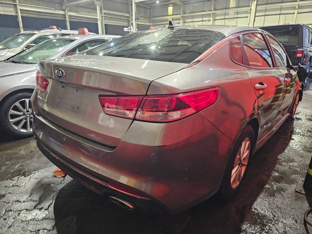 2016 KIA OPTIMA — 111717 Miles — Lot GG089269 — Main - Marhaba Auctions Used Cars - Image 4